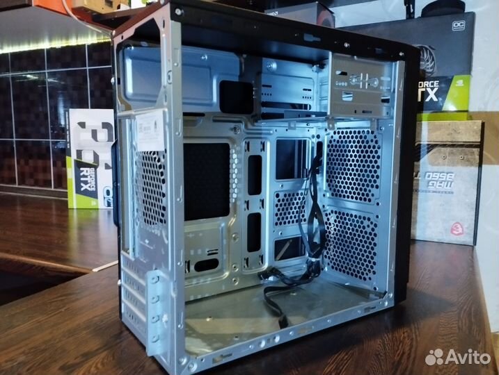 Корпус для пк компьютера. matx, идеальное сост