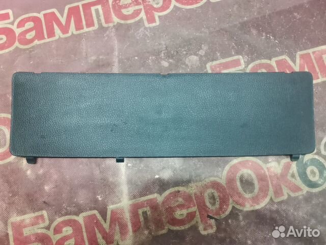 Заглушка облицовки багажника задний Toyota RAV4