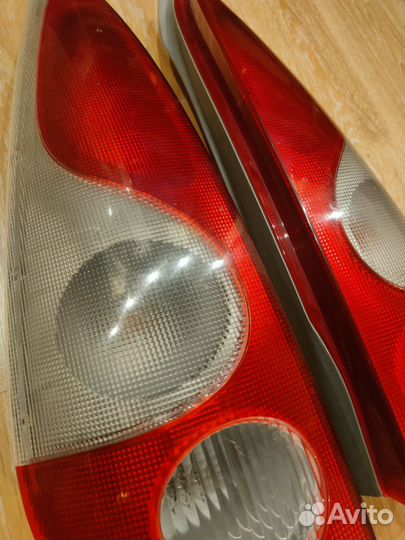 Фары на Toyota funcargo