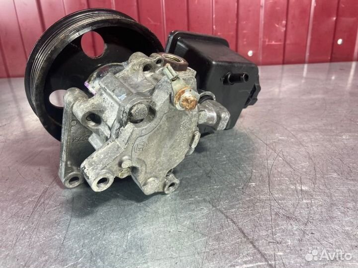 Насос гидроусилителя руля Mercedes C-Class W203