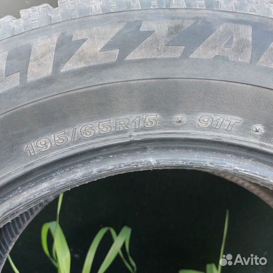 Bridgestone Blizzak Spike-02 195/65 R15 91T