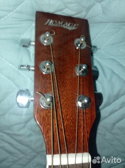 Акустическая гитара