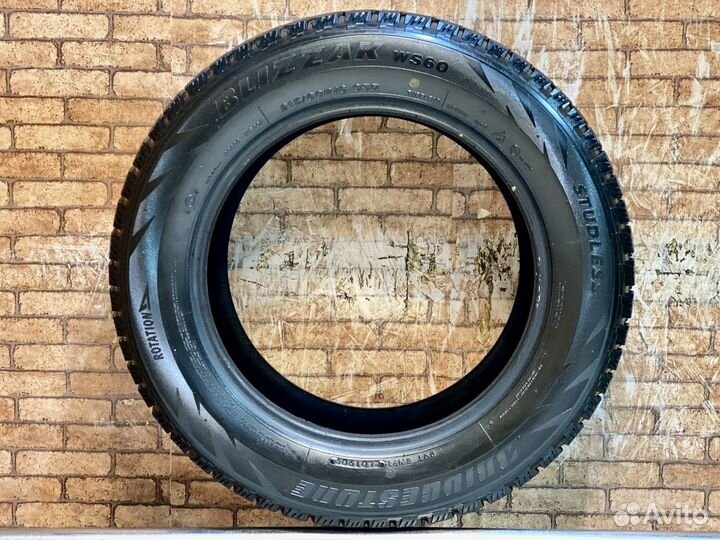 Bridgestone Blizzak WS-60 215/60 R16