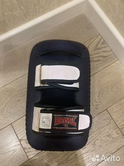 Макивара Reyvel бокс/кикбоксинг