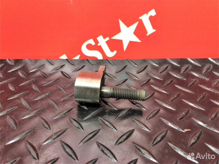 Гайка распределительной шестерни