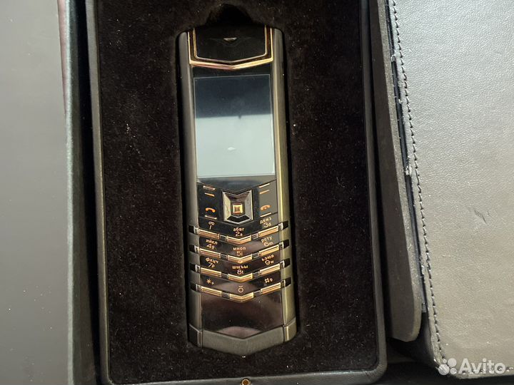 Vertu signature s