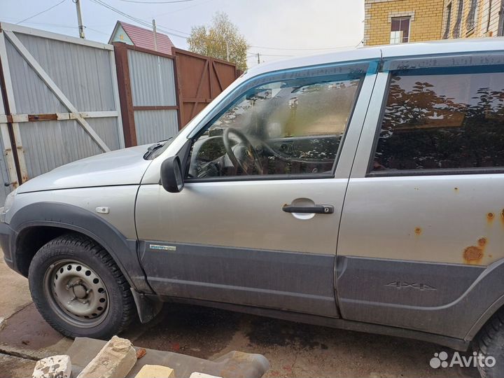 Chevrolet Niva 1.7 МТ, 2012, 100 000 км