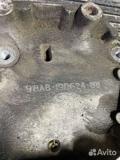 Кронштейн компрессора кондиционера Ford Focus 1