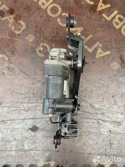 Компрессор пневмоподвески BMW