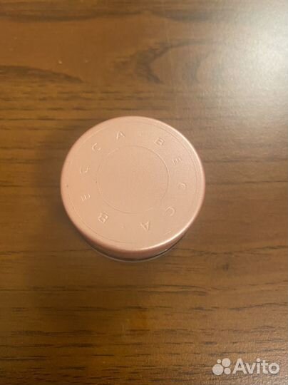 Becca корректор