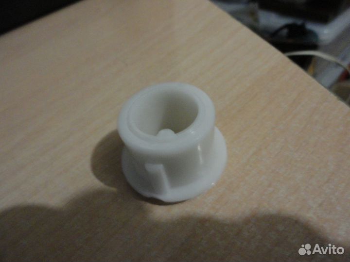 Мясорубка, закаточный ключ и втулка