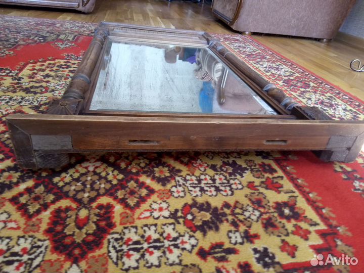 Зеркало старинное в раме