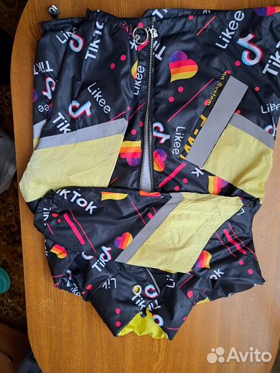 Ветровка для девочки