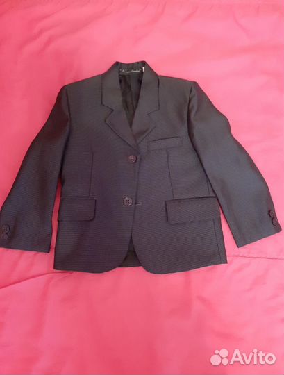 Костюм (Четвёрка) для мальчика новый