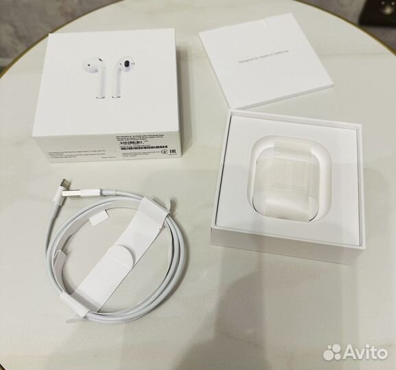 Наушники AirPods