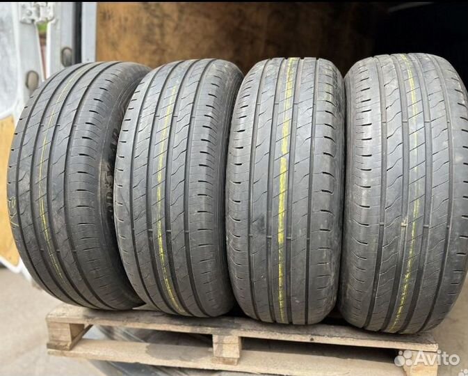 Goodyear EfficientGrip 2 SUV 275/60 R20