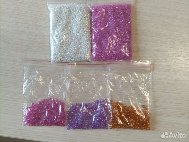 Глитер, пигмент, фимы, бисер, формы для смолы