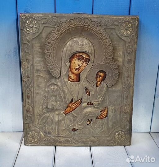 Икона в окладе Богородица Тихвинская