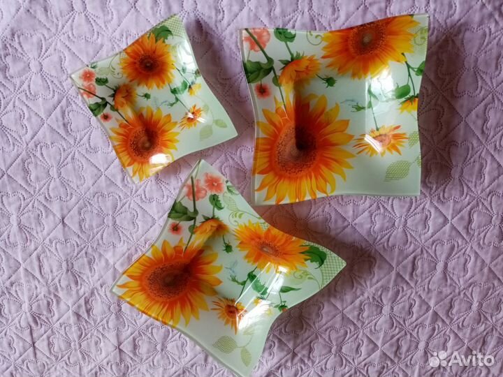 Набор из трёх квадратных блюд для сервировки