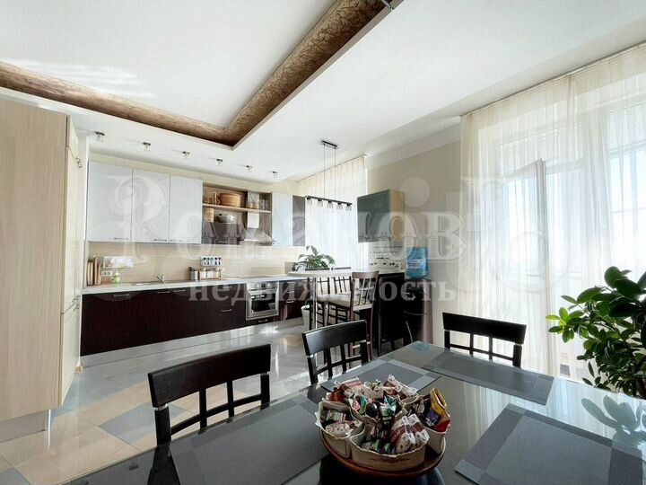 4-к. квартира, 190,5 м², 13/14 эт.