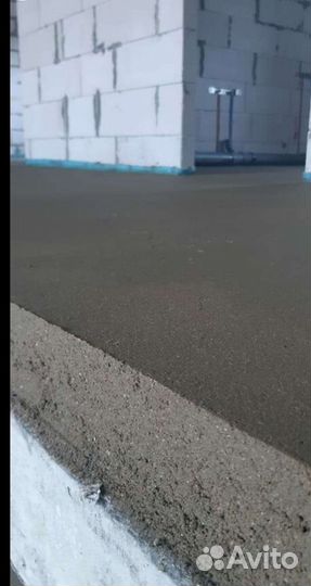 Механизированная полусухая стяжка пола