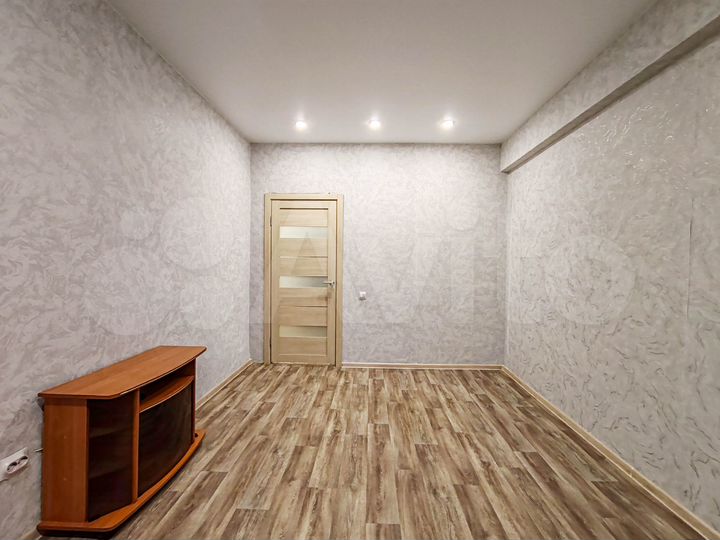 1-к. квартира, 42 м², 1/5 эт.