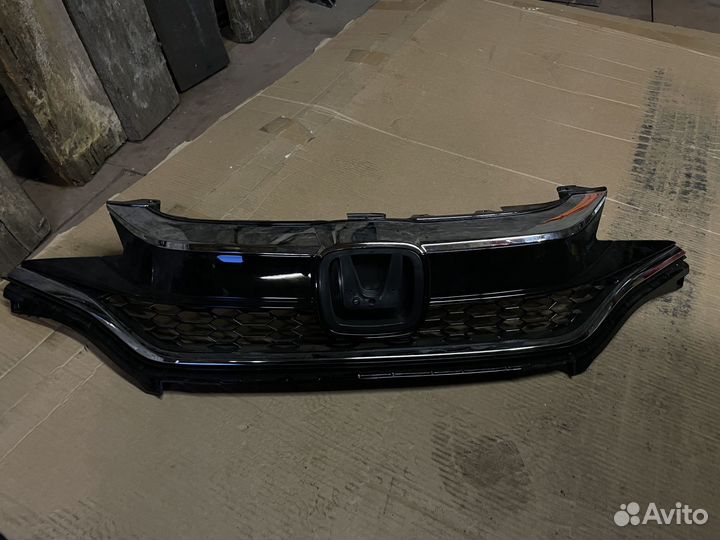 Решетка радиатора homda fit