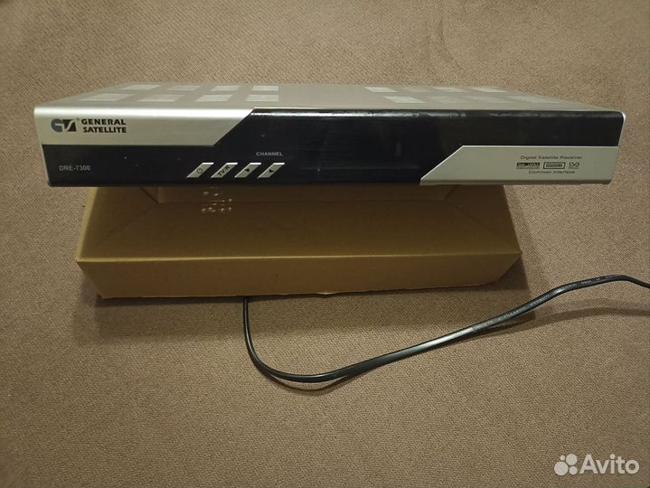 Ресивер спутниковый DRE-7300