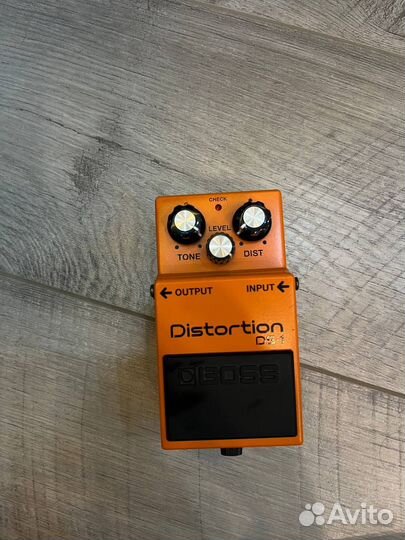 Педаль эффектов boss DS-1 Distortion