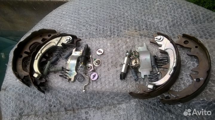 Комплект стояночного тормоза Toyota Camry V40