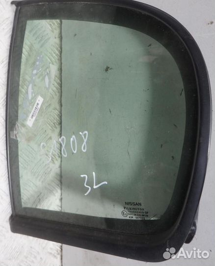 Стекло двери задней левой (форточка) Nissan Almera