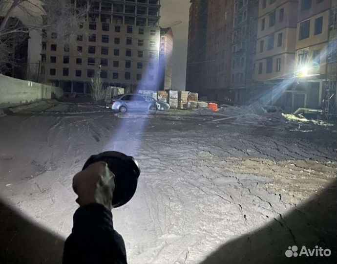 Мощнейший Дальнобойный Фонарь (Лютый)