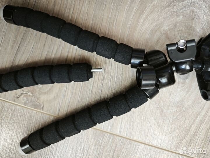 Тринога / трипод / штатив