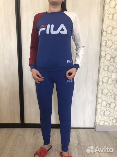 Костюм спортивный 42 р В наличии