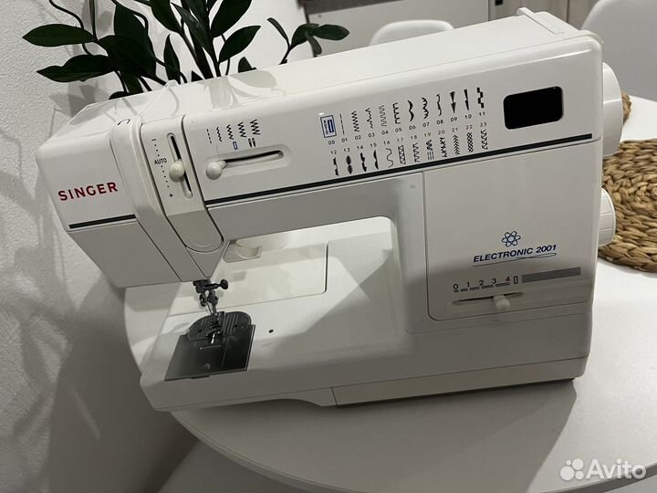 Швейная машина singer electronic 2001