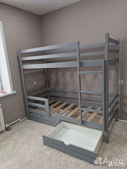 Кровать