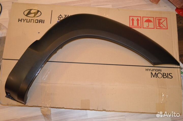 Молдинг крыла передний правый Hyundai Tucson