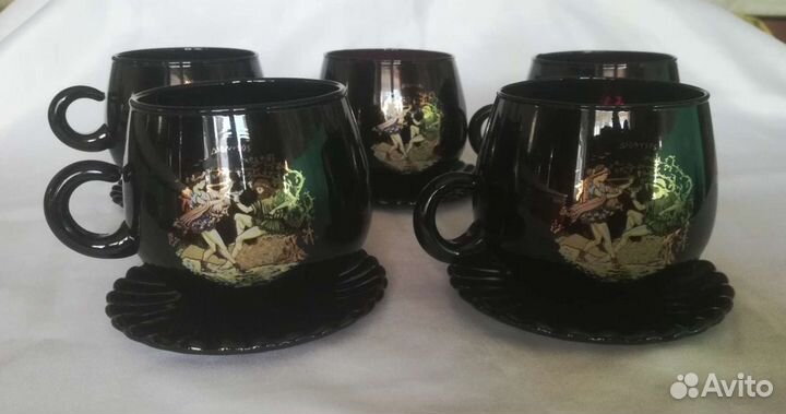 Сервиз из цветного стекла