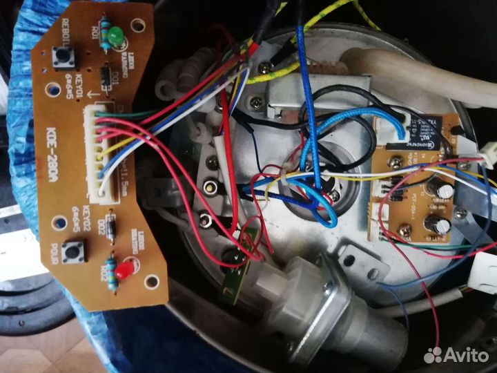 Чайник Polaris на разбор