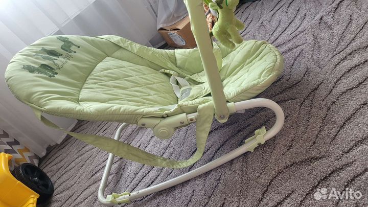 Шезлонг детский