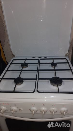 Продам газовую плиту б/у рабочая