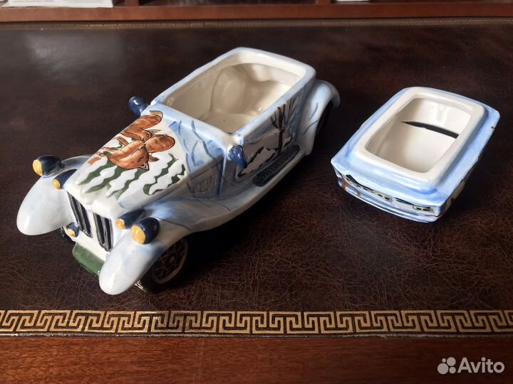 Шкатулка автомобиль сувенир