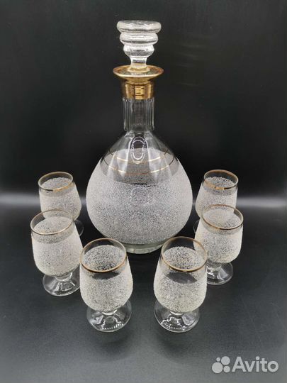 Графин штоф и рюмки с белым напылением СССР