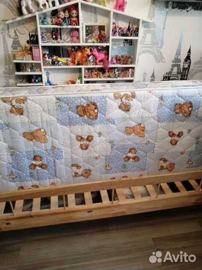 Детская кровать IKEA с матрасом