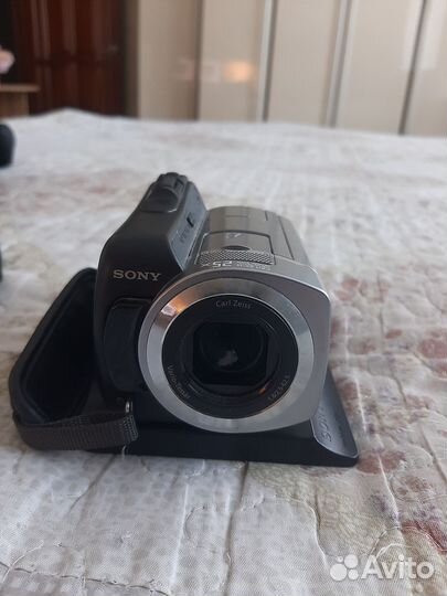 Видеокамера Sony Handycam HDD Hybrid Mega Pixel