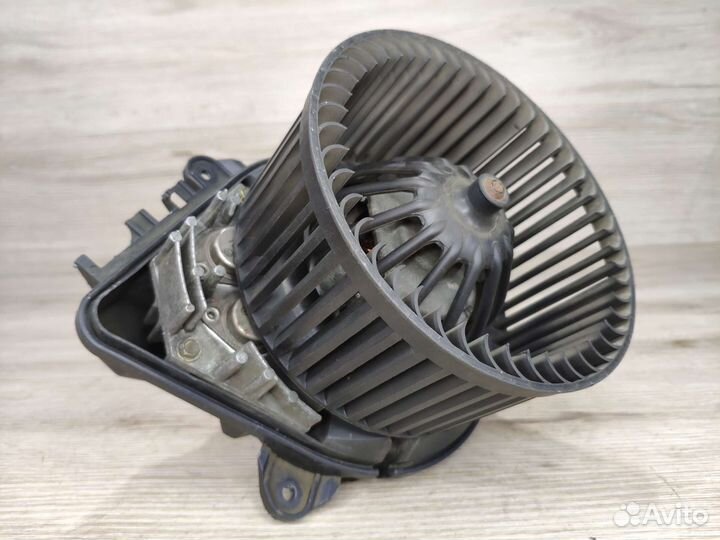 Вентилятор печки Peugeot 406 Samand