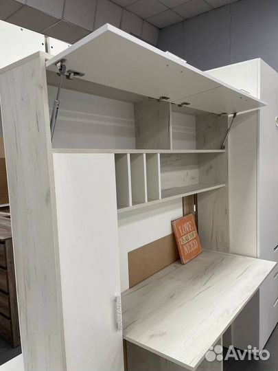 Стол компьютерный