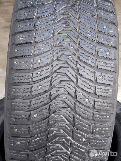 Зимние шины Б/У Michelin 215 50 r17