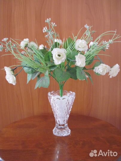 Новая сувенирная хрустальная вазочка