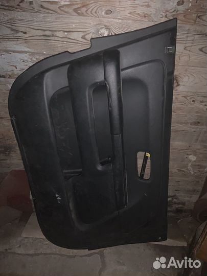 Обшивка двери передняя левая cr-v 2